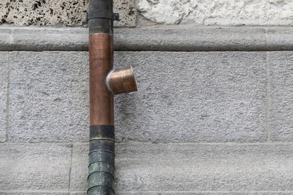 Copper plumbing pipe installation